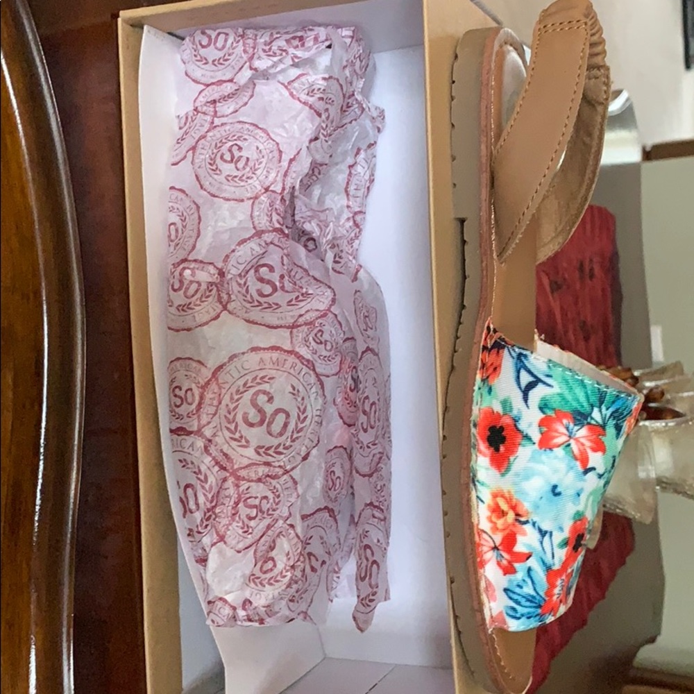 Shoes - Picture 2 of 2